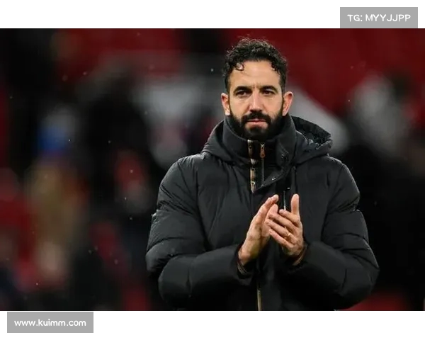 阿莫林:球员们全力以赴为胜利拼搏 我们完全配得上赢得这场比赛 阿莫林:球员们全力以赴为胜利拼搏 我们完全配得上赢得这场比赛